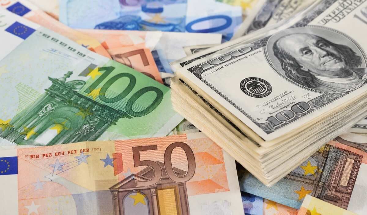 Döviz kurlarında yükseliş devam ediyor:  Dolar ve Euro rekor kırdı