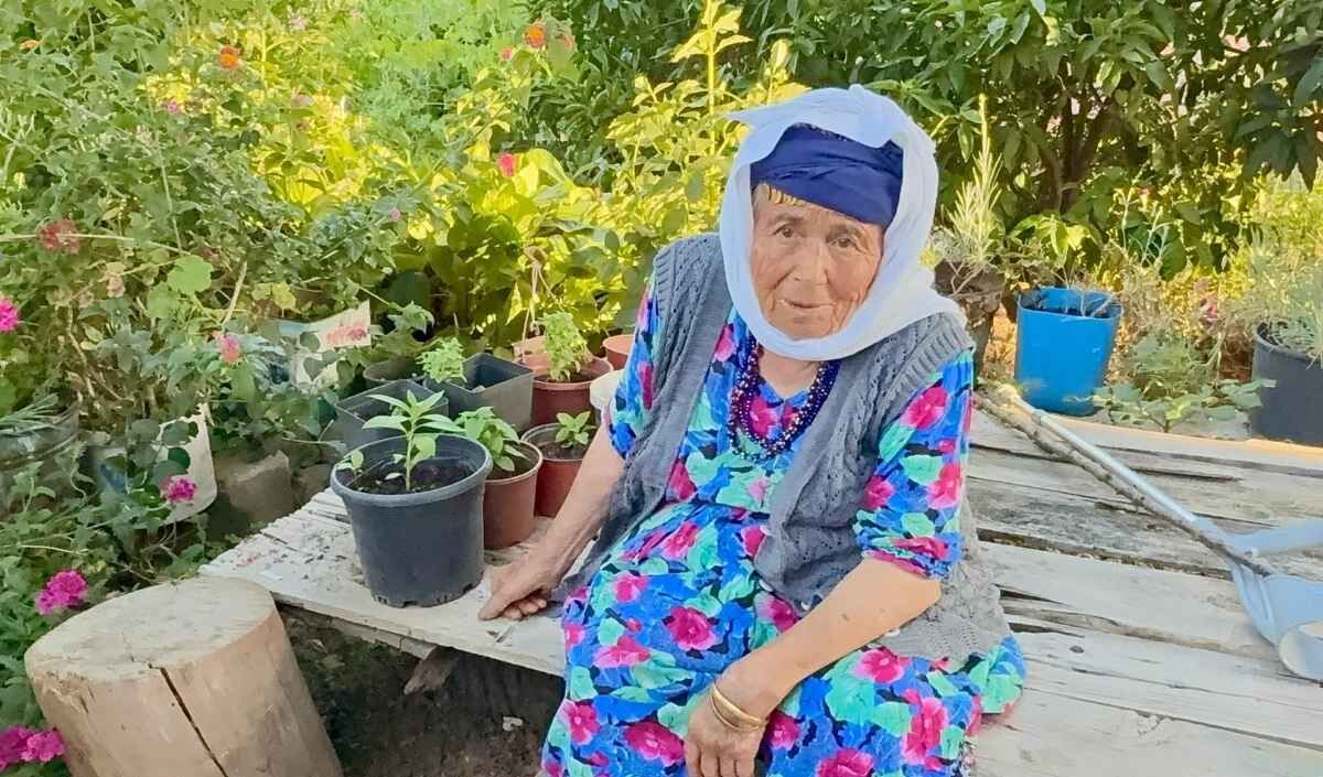 Eski Milletvekili Ile Kız Kardeşi Karşı Karşıya Kapıyı Jandarma Açtırdı (2)
