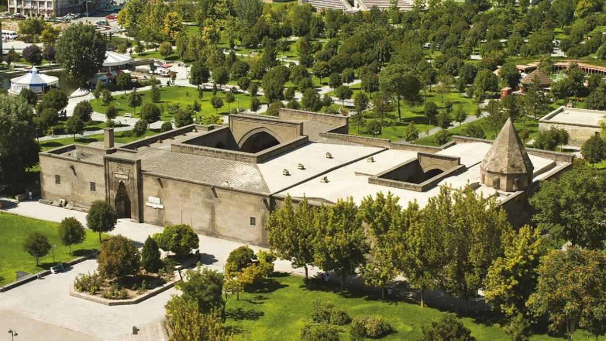 Gevher Nesibe Darussifasi