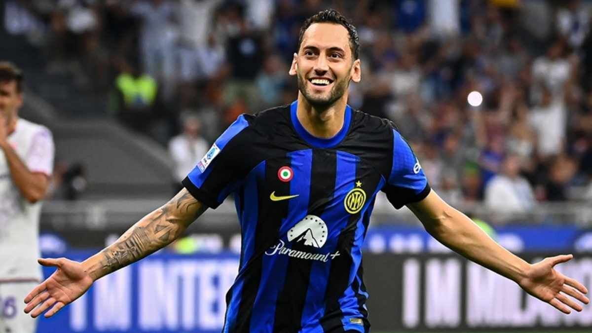 Hakan Calhanoglu Fenerbahce Hakan Safi (2)