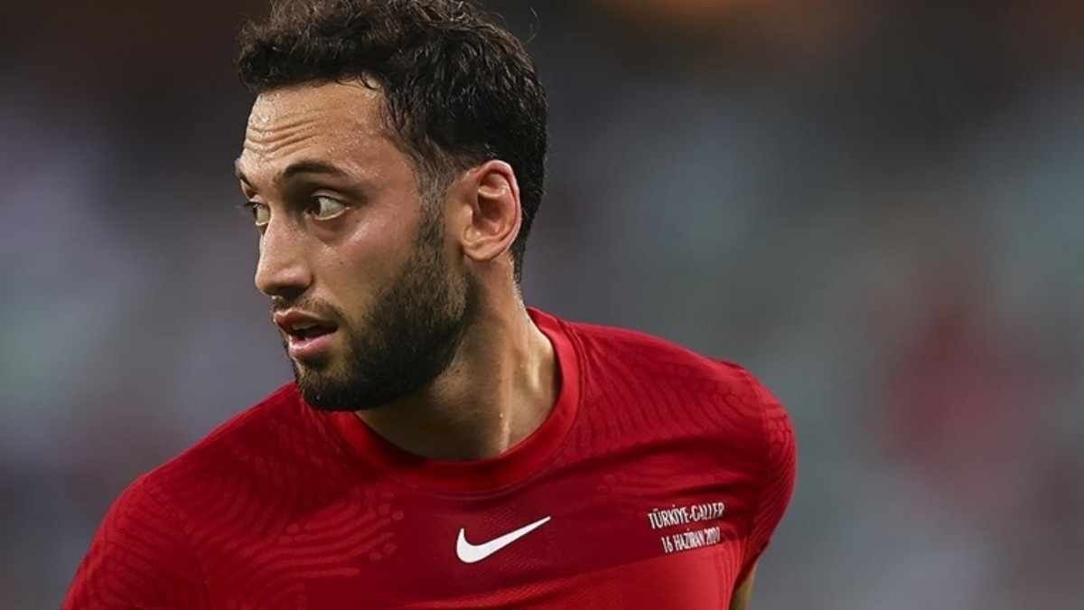 Hakan Calhanoglu Fenerbahce Hakan Safi (3)