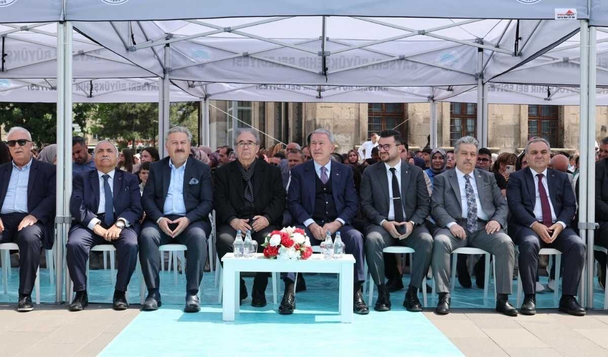 Kayseri Lisesi’nde Mezuniyet Coşkusu Yaşandı (3)