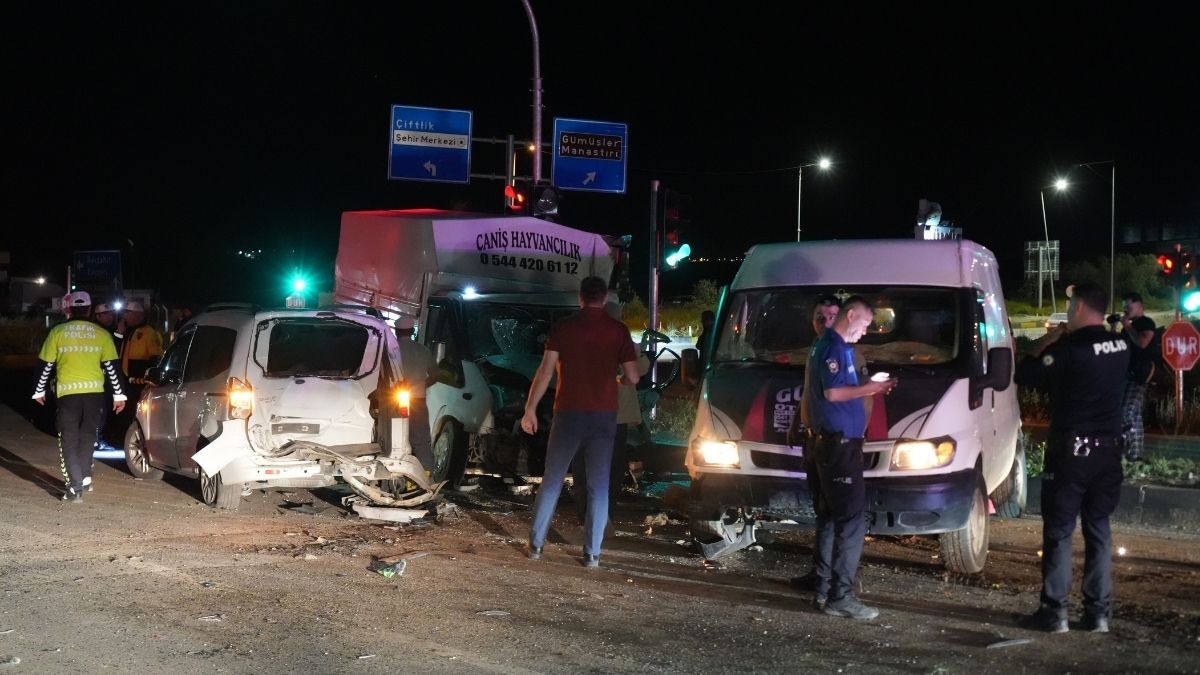 Kayseri Nigde Yolu Kaza (5)