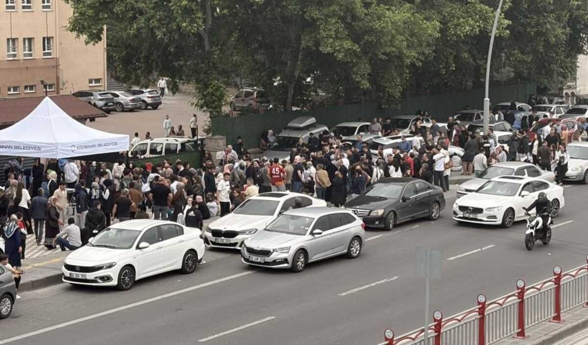 Kayseri'de Yks'ye Geç Kalan Öğrenci (1)