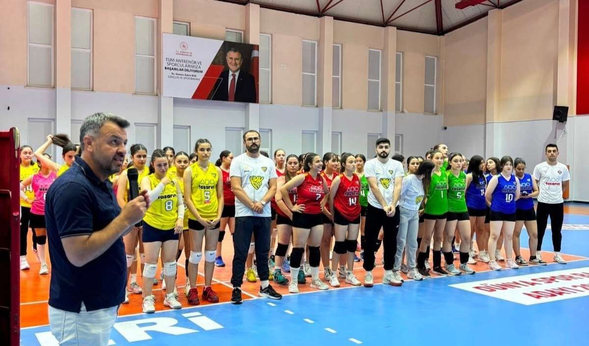 Ömer Kesimci Voleybol Gelişim Ligi Final Maçları (1)