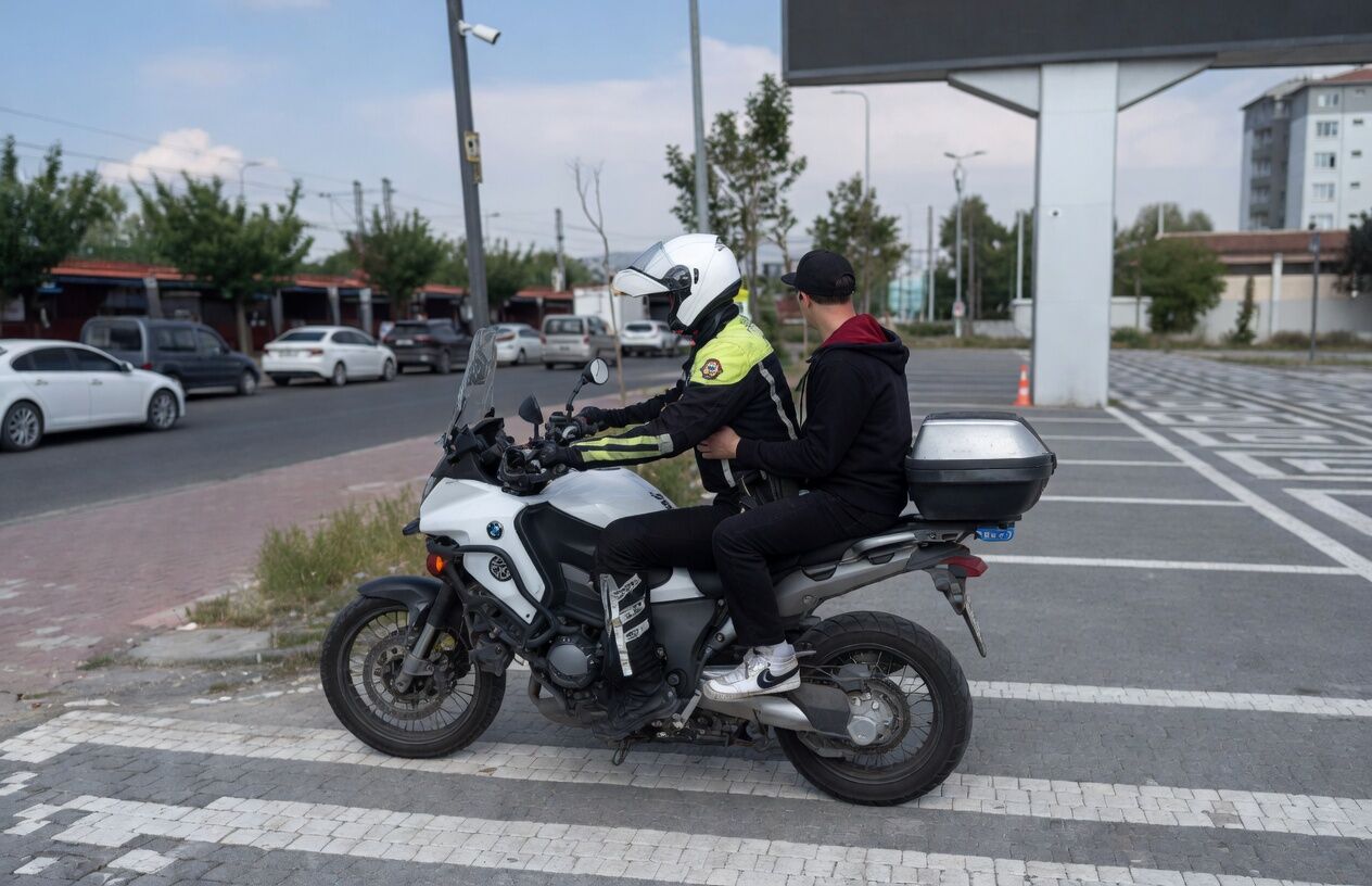 Polis (5)