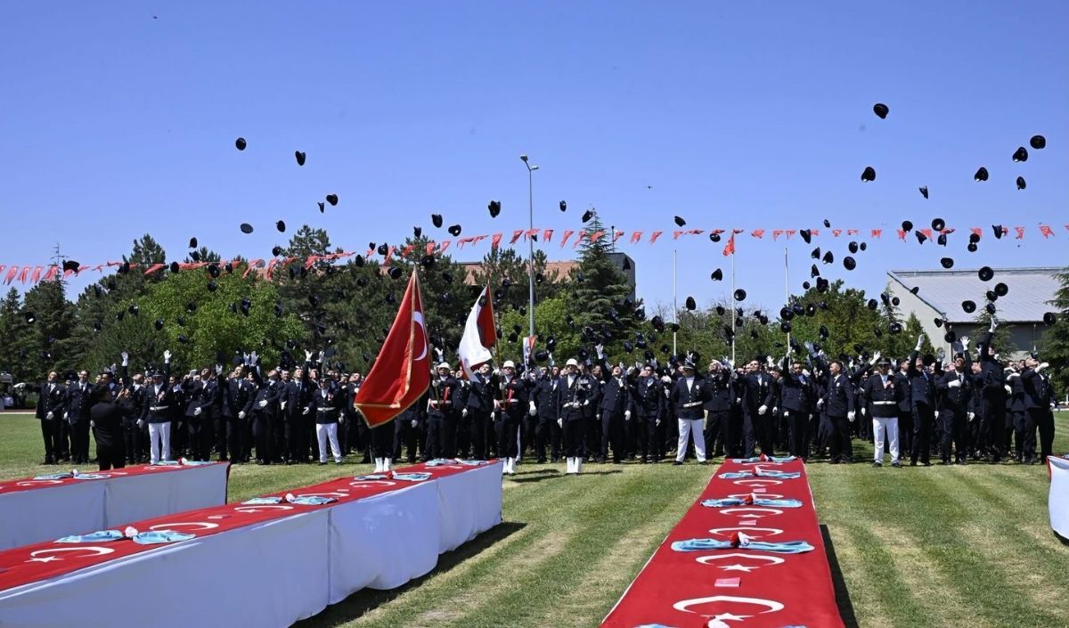 Pomem Mezunlari (3)