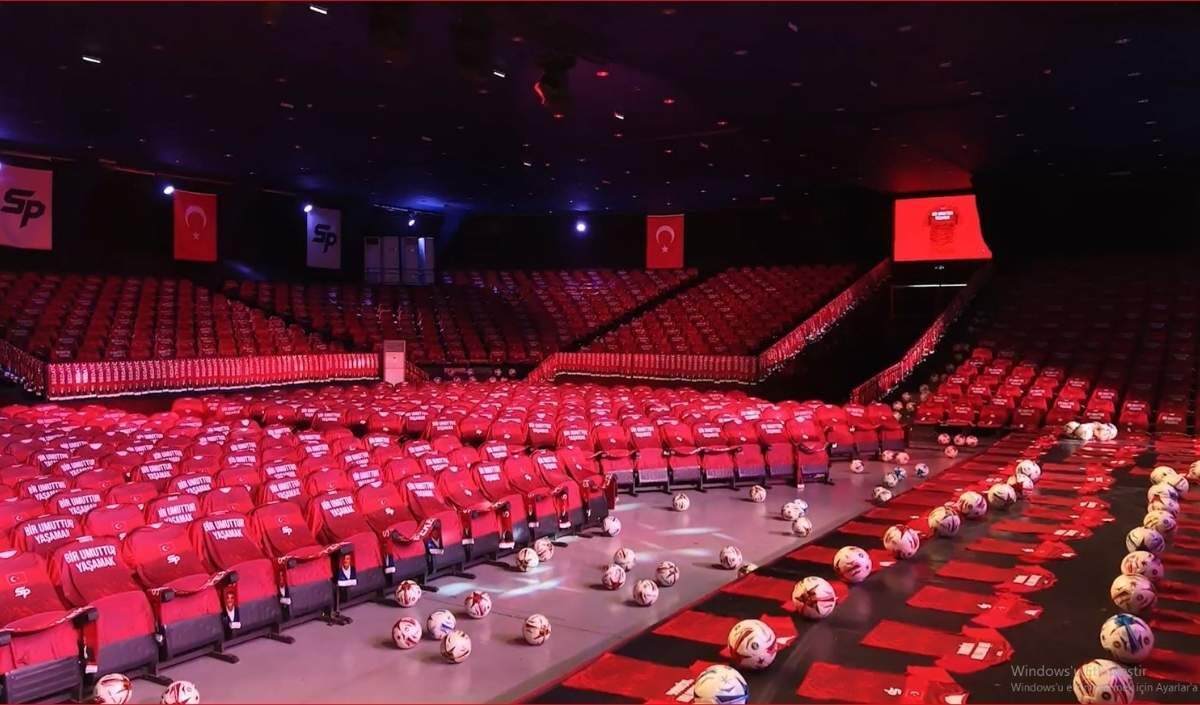Sedat Peker Forma Dağitti (2)