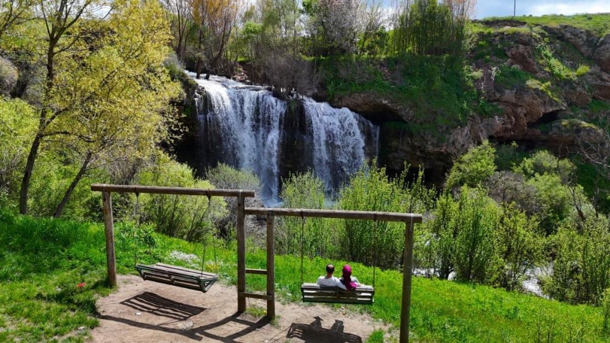 sivas Değirmenaltı Şelalesi 