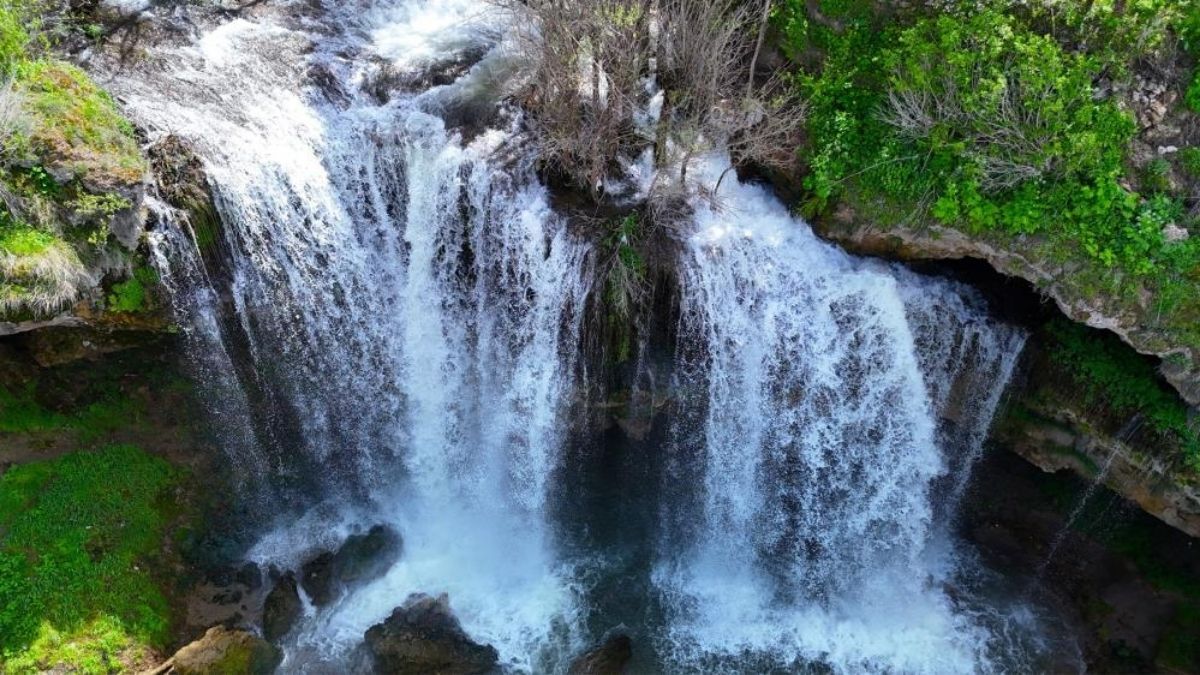 sivas Değirmenaltı Şelalesi 