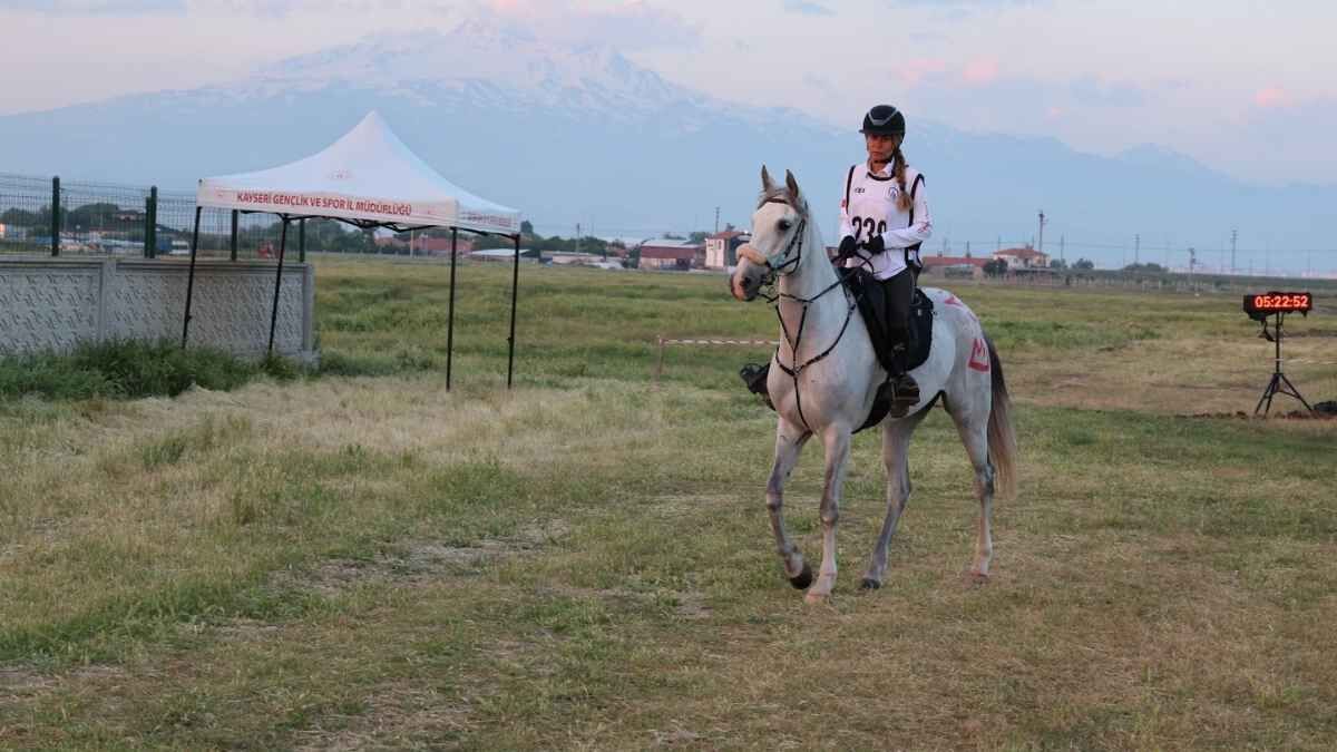 Uluslararasi Atli Dayaniklilik (5)