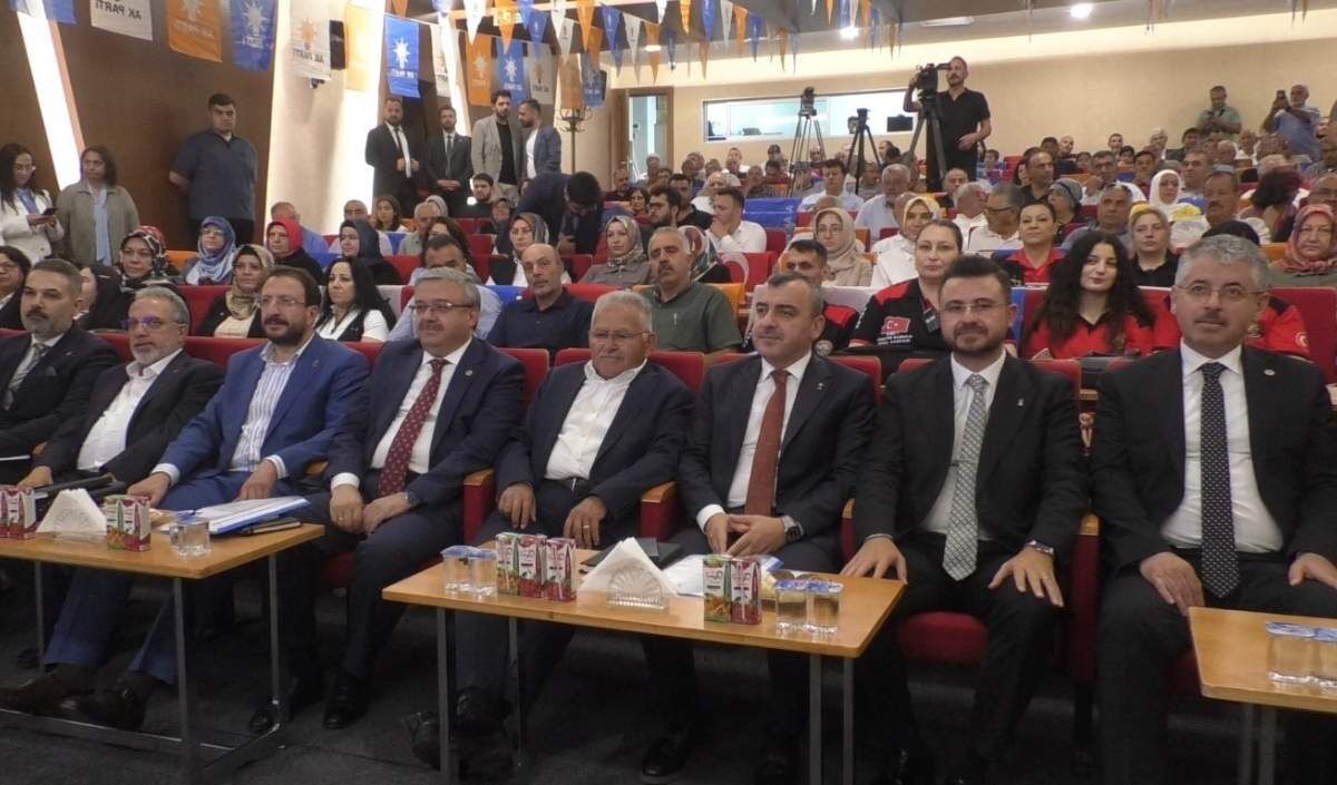 Ak Parti Toplantısında Birlik Mesajı Uyumdan Rahatsız Olanlar Var (3)