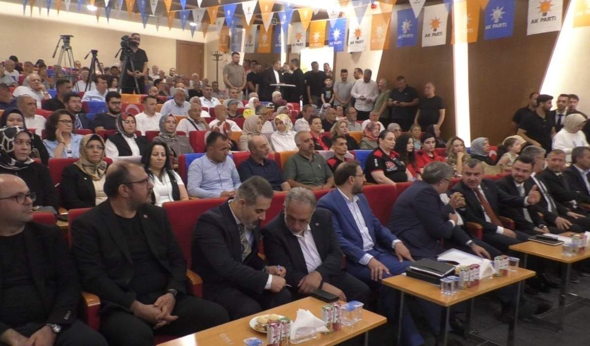 Ak Parti Toplantısında Birlik Mesajı Uyumdan Rahatsız Olanlar Var (4)