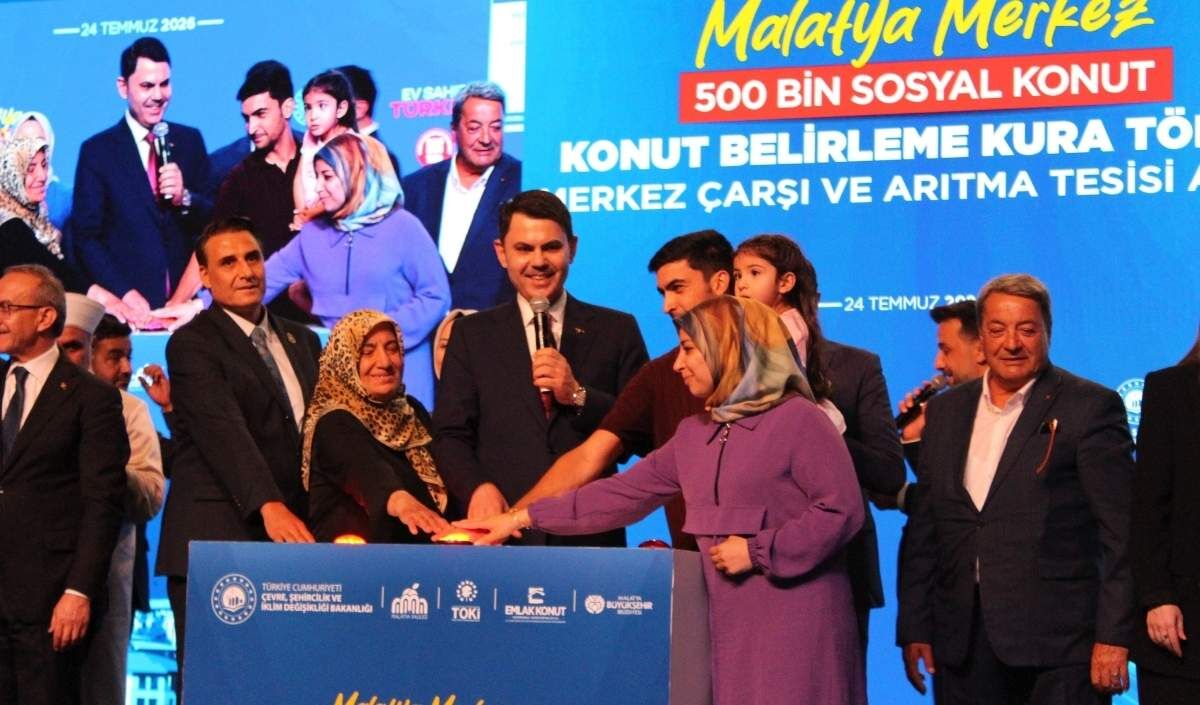 Bakan Kurum Deprem Bolgesi