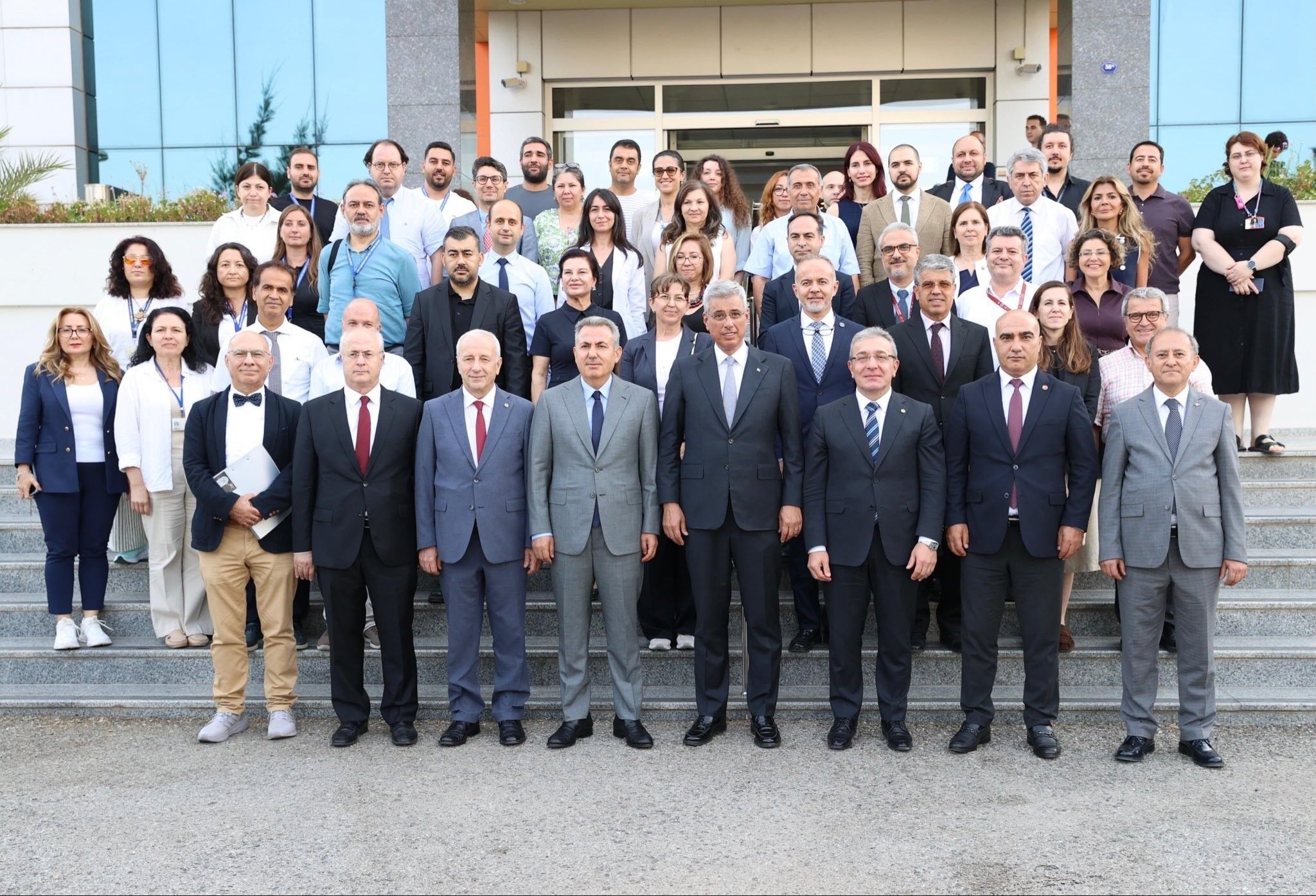 Bakan Memisoglu Izmir (2)