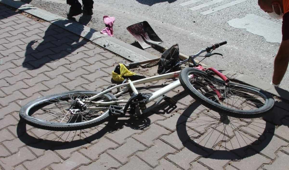 Bisiklet Carpti Hayatini Kaybetti (1)