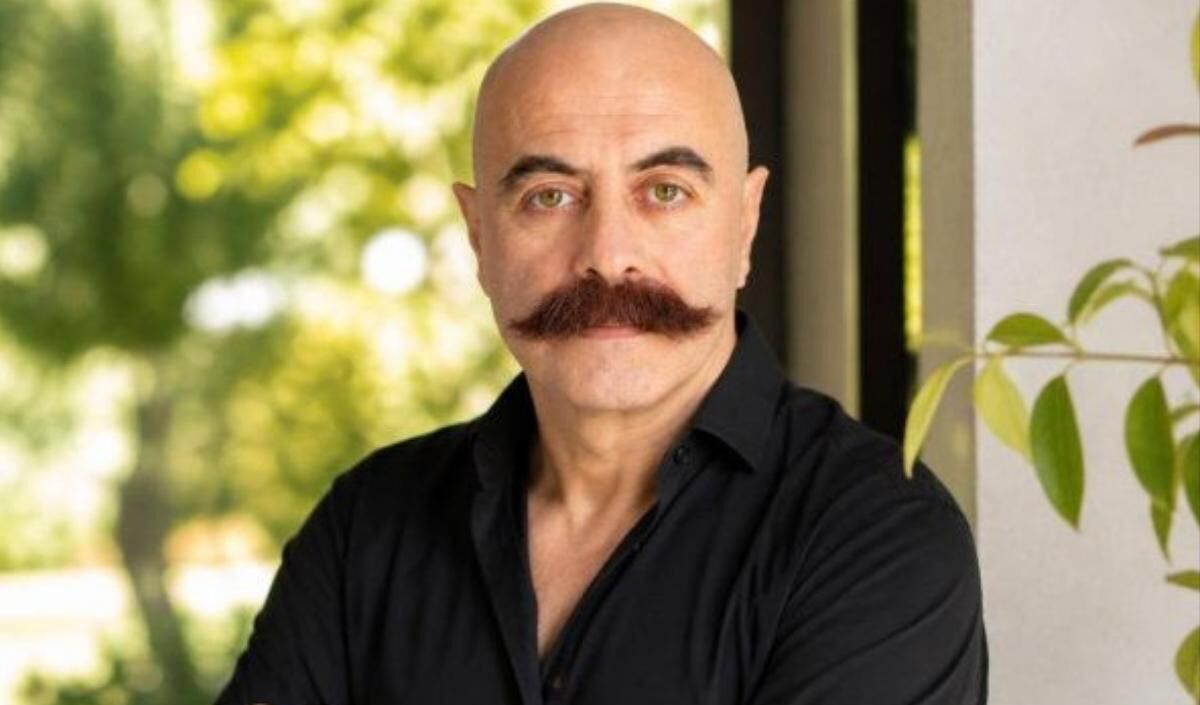 Ezel Akay (1)