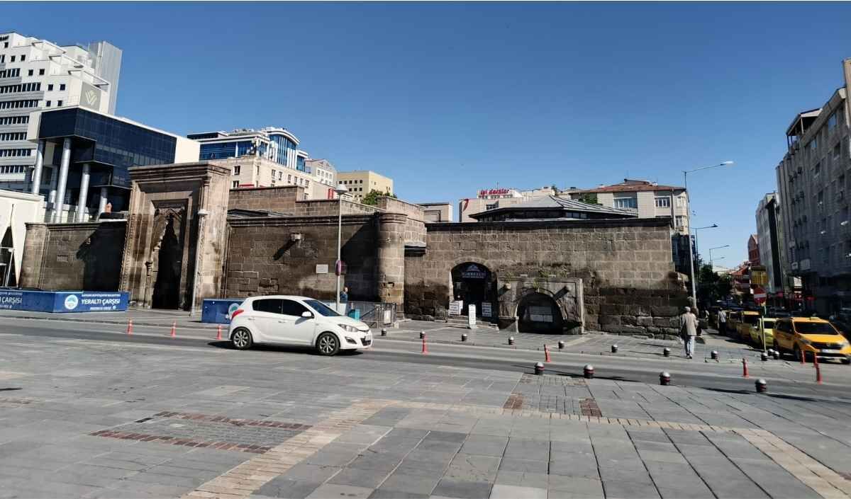 Kayserı Cumhurıyet Meydanı (2)