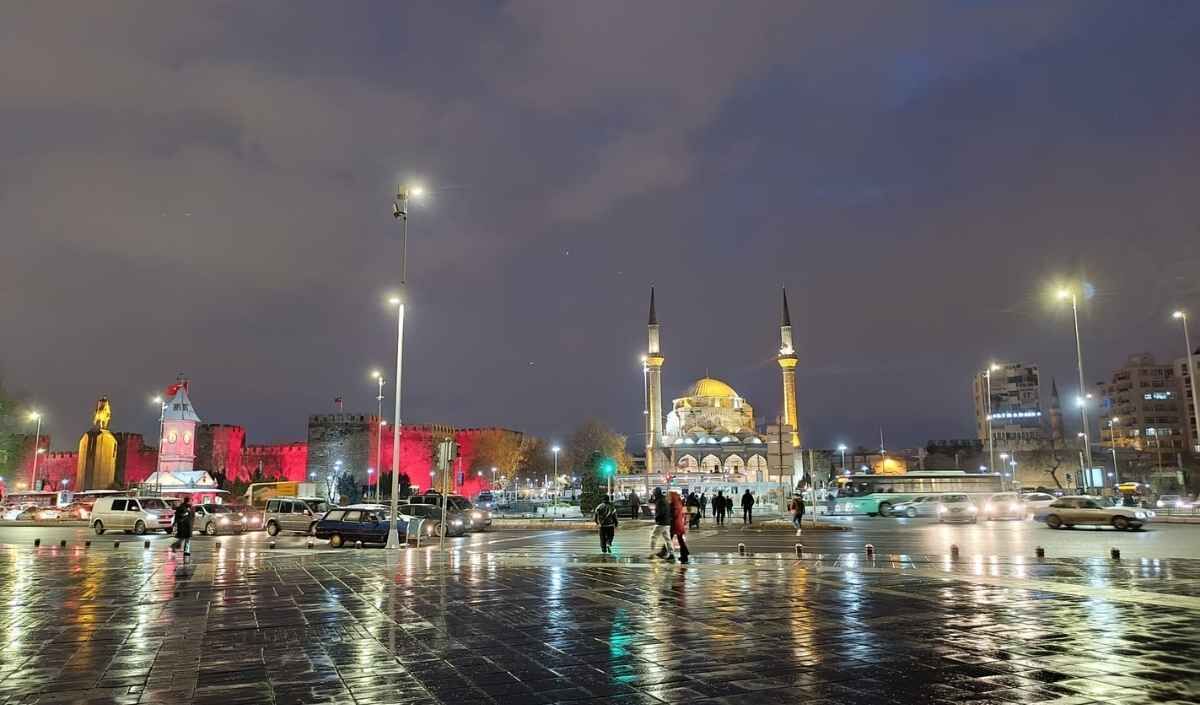 Kayserı Cumhurıyet Meydanı (7)