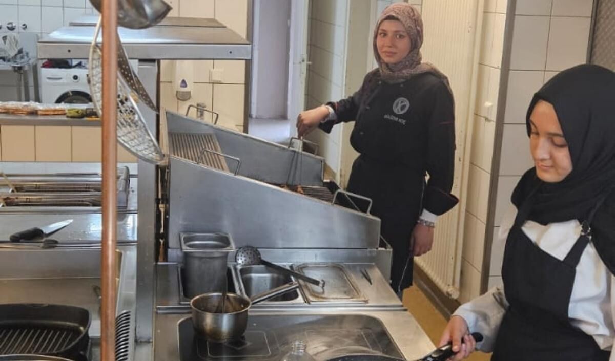 Kayserili Öğrenciler Avrupa Gastronomisini Yerinde Deneyimliyor (3)