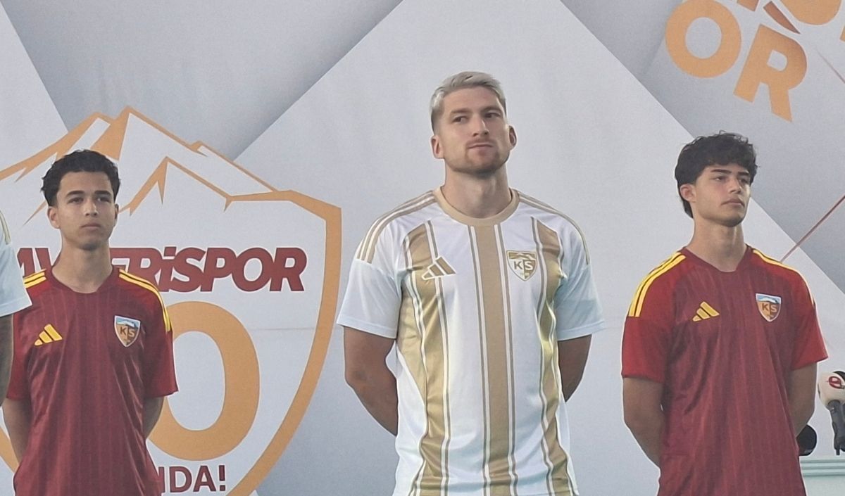 Kayserispor Yeni Sezon Formalarını Tanıttı! Tesislerde 60. Yıl Coşkusu (4)