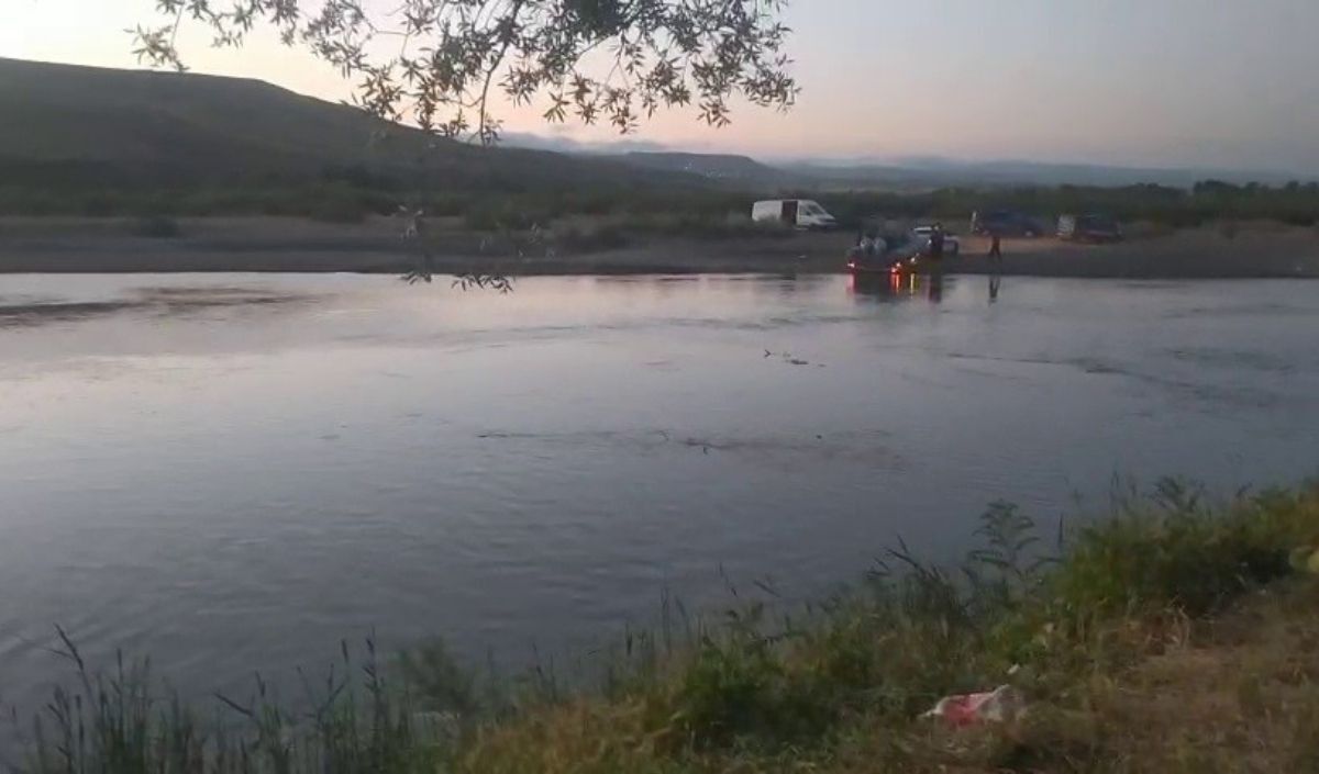 Kizilirmakta Serinlemek Isterken Bir Kisi Kayboldu (1)