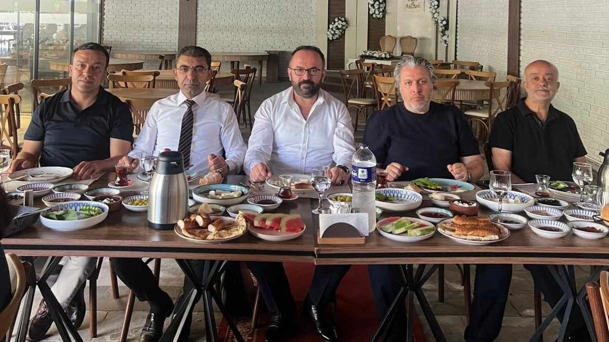 Nevkayder Yeni Yonetimi Bir Araya Geldi (4)