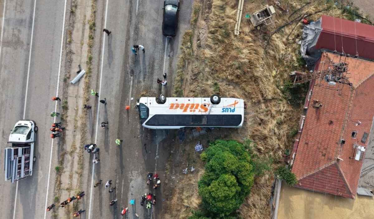Otobüs Devrildi (2)