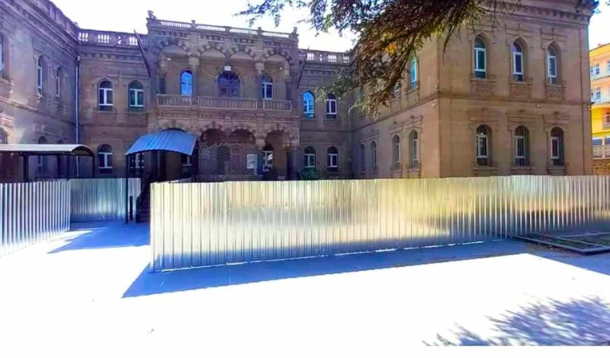 Tarıhı Develı Lısesı (2)