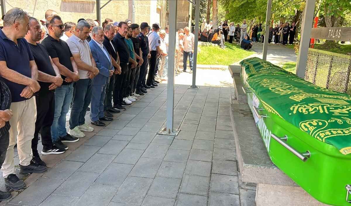 Vefat Eden Aile (2)