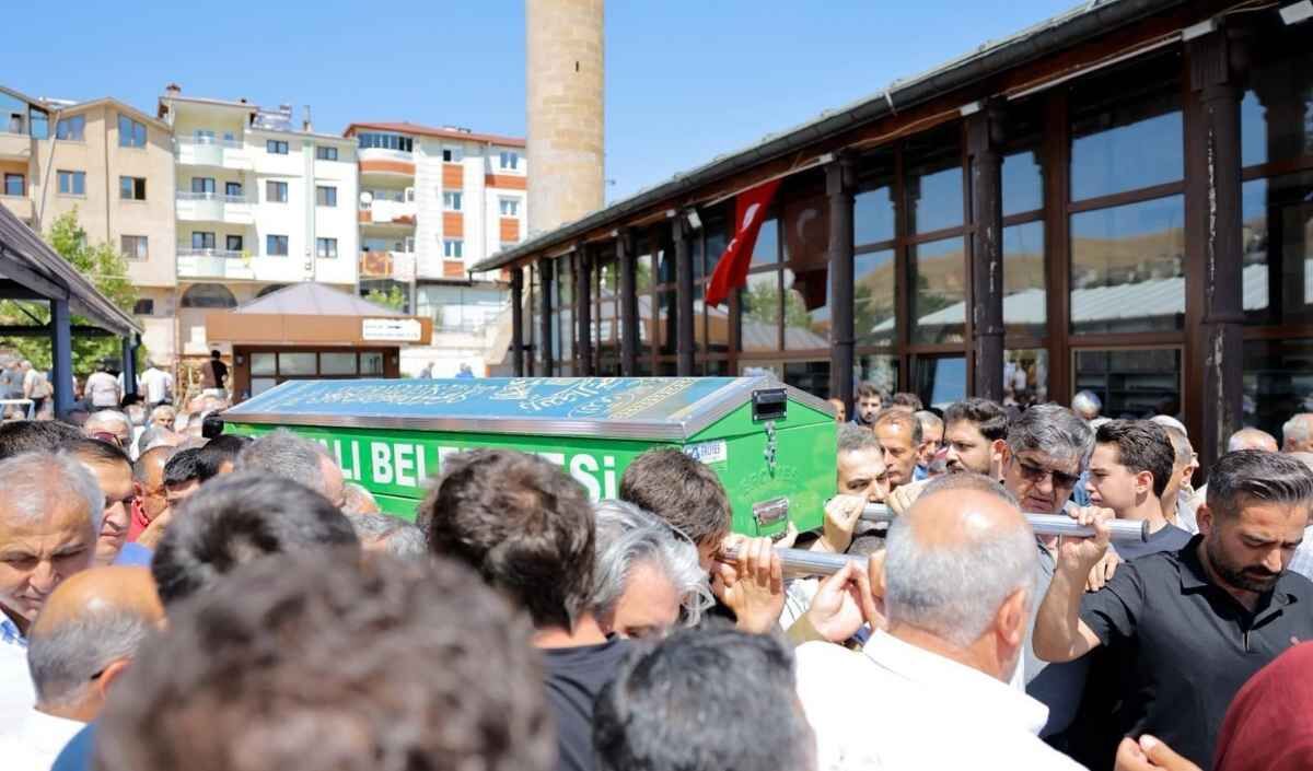 Ali Kiraz Son Yolculuğuna Uğurlandı (3)