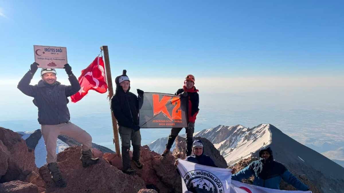 Kayserili halk ozanı Aşık Seyrani anısına Erciyes Zirve Tırmanışı düzenlendi