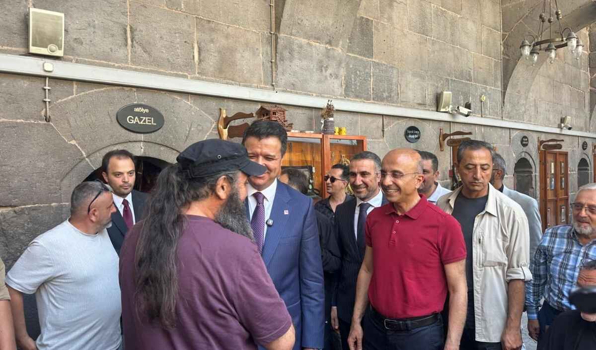 Aşkın Genç Ve Mahmut Arıkan Ozanlar (2)