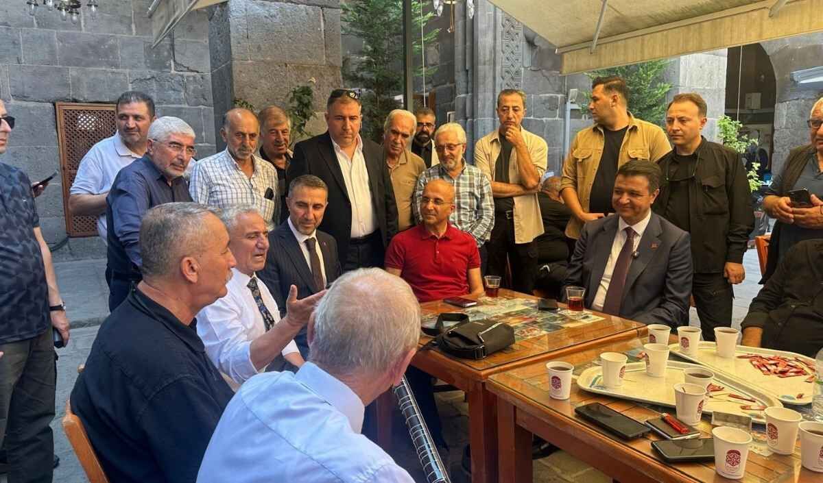 Aşkın Genç Ve Mahmut Arıkan Ozanlar (4)