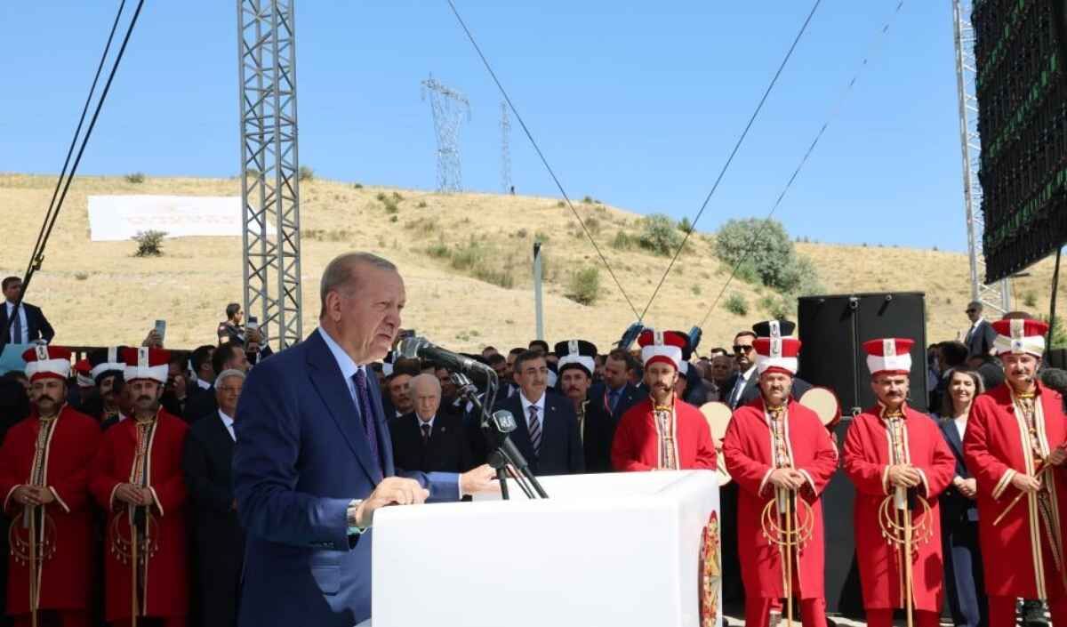 Cumhurbaşkanı Recep Tayyip Erdoğan, Ahlat (1)