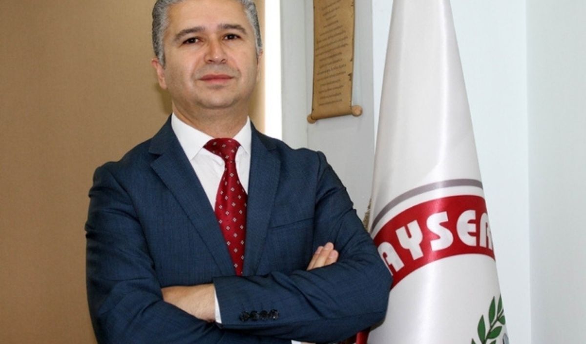 Eczacilar Odasi Baskani (2)