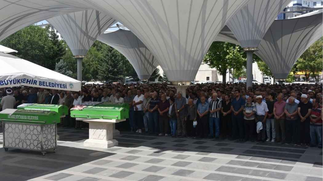 Ismaıl Sahın Osman Koc 2