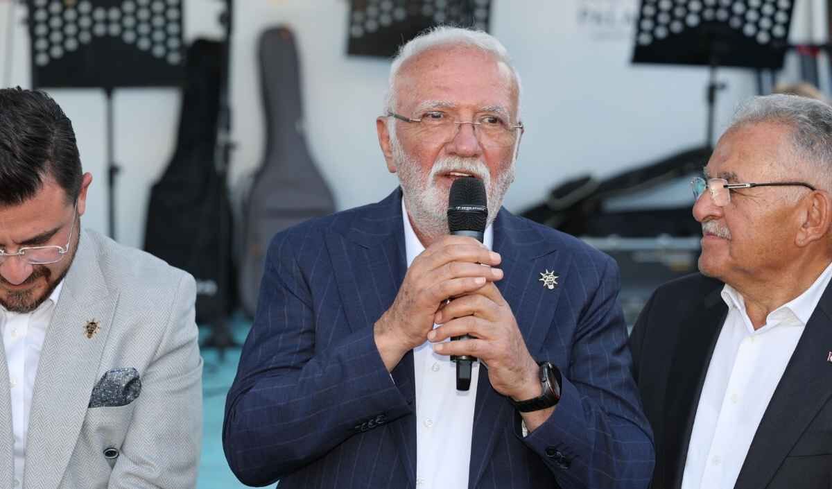 Mustafa Elitaş Toplantı (4)