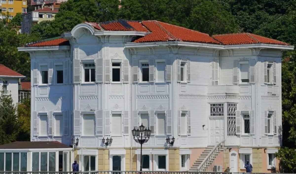 Sureyya Yalcın (2)