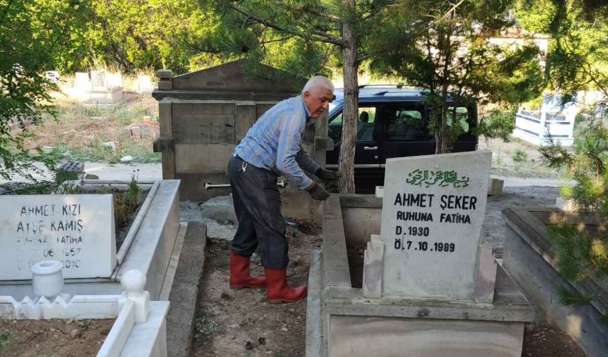Yahyalı Kabrıstan Temızlık 4