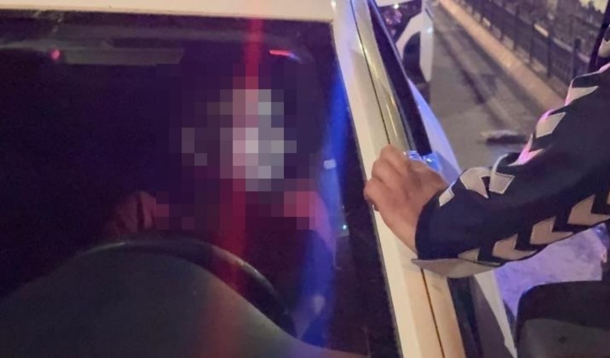 Alkollü Sürücü Uyuyakaldi (2)
