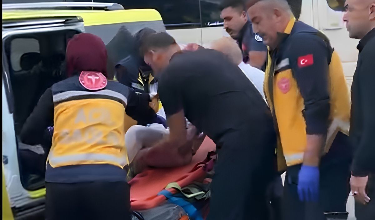 Develi-Kayseri yolunda freni patlayan minibüs kaza yaptı: Yaralılar var
