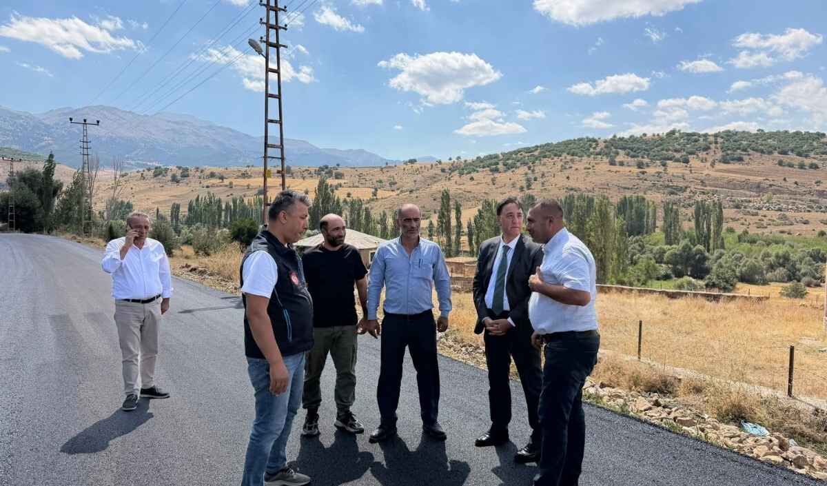 Kayseri’nin 3 mahallesinde sıcak asfalt çalışması: Başkan yerinde inceledi!