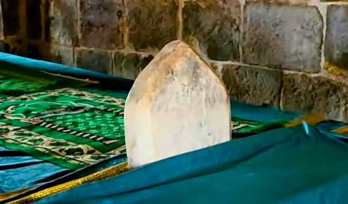 Evliya Dağı Türbe (2)