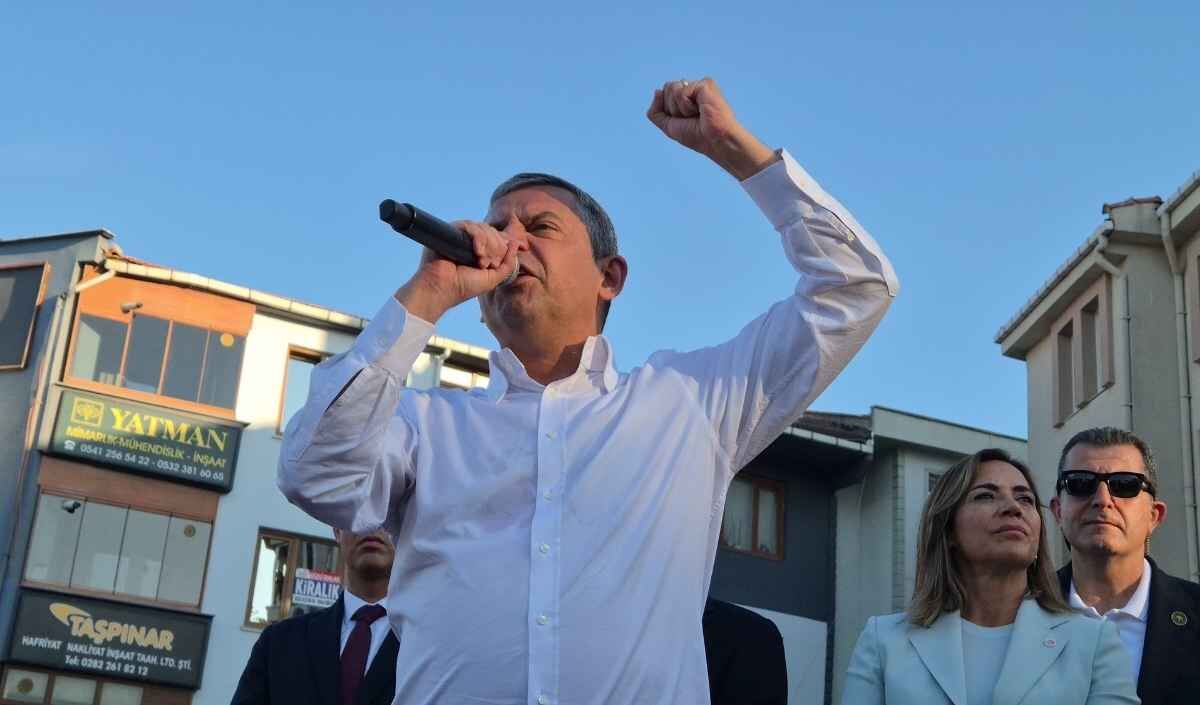 Yeni Parti'de Rozetler Takıldı! Özgür Özel Belediye Başkanları Ile Buluştu (2)