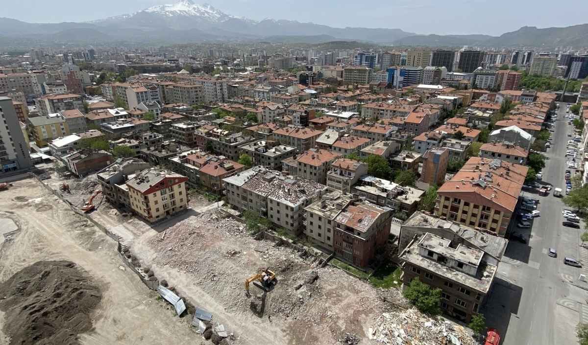 Kayseri’de ne kadar eski bina var: Depremsiz çöken tabut binalar!